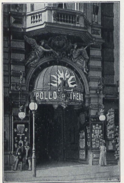 Eingang des Apollo-Theaters in der Berliner Friedrichstraße