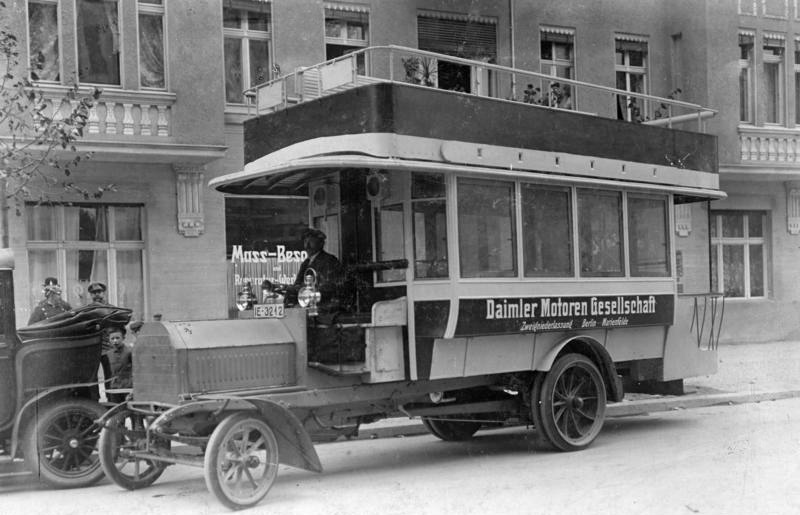 Daimler-Doppeldecker-Motoromnibus in Berlin