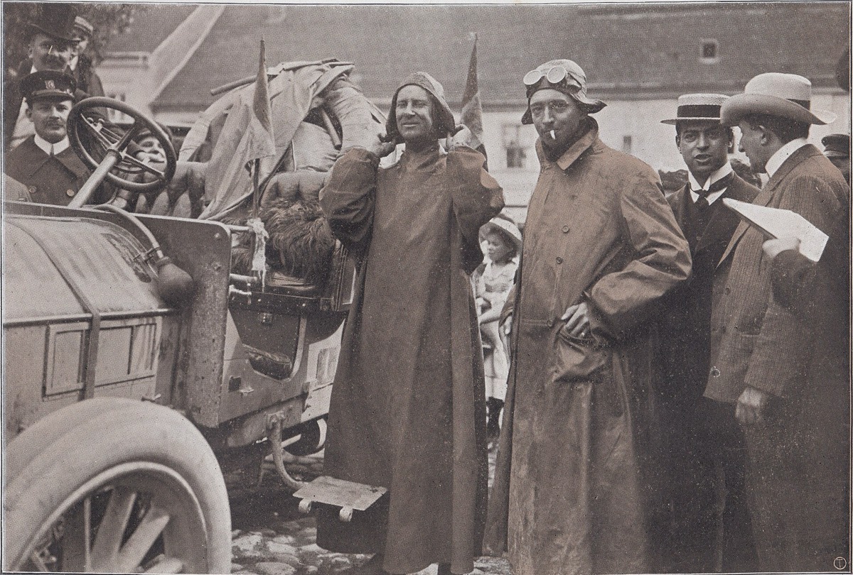 Fürst Scipione Borghese und Luigi Barzini bei der Ankunft in Berlin