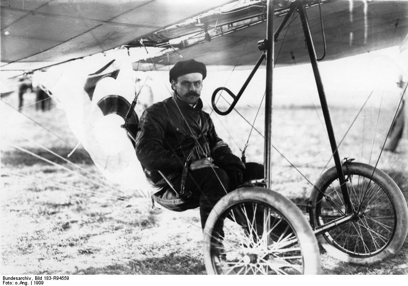 Hans Grade in seinem Eindecker