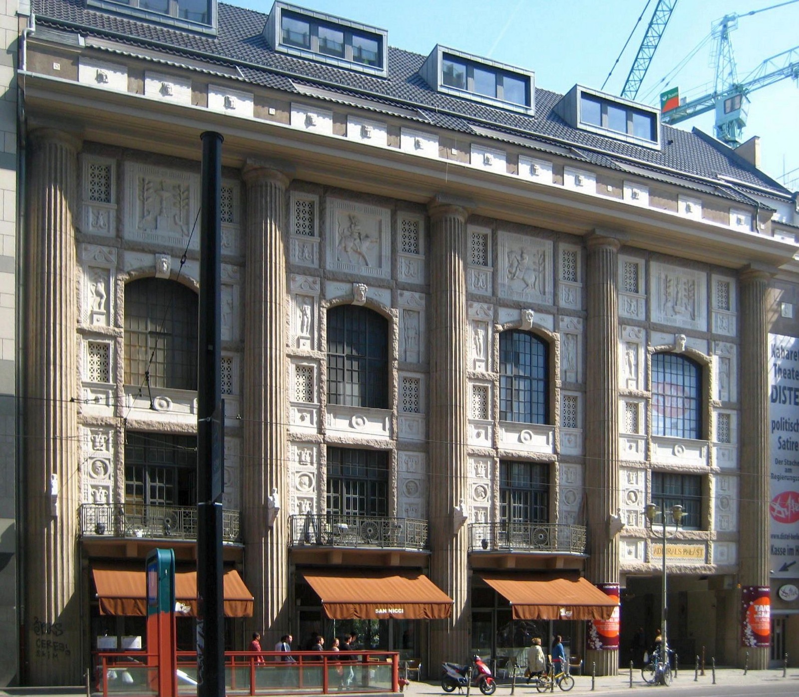 Fassade des Admiralspalastes in der Friedrichstraße
