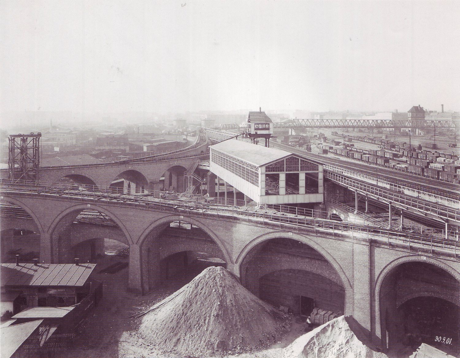 Die alte Gleiskreuzung am Gleisdreieck vor dem Umbau