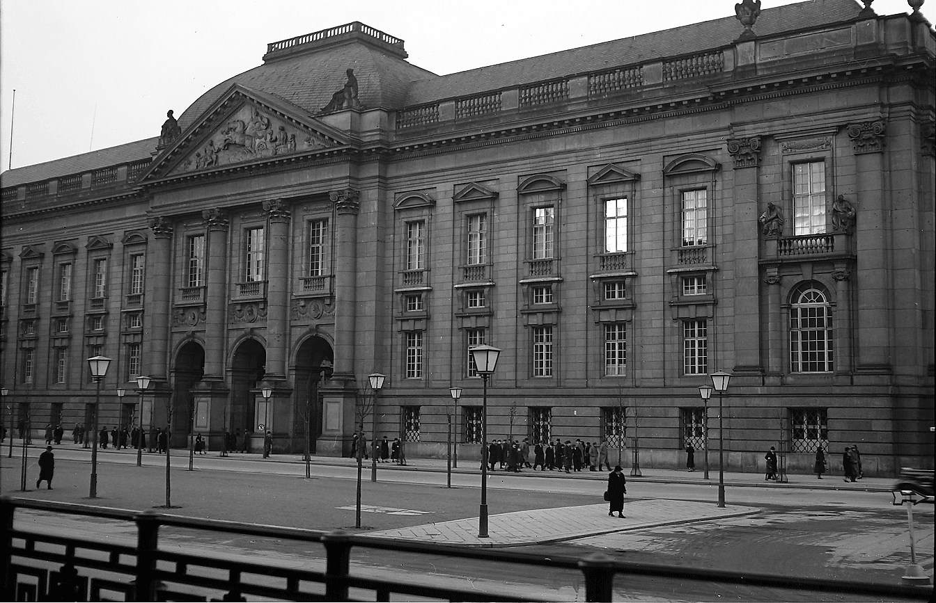 Nordseite der Königlichen Bibliothek Unter den Linden