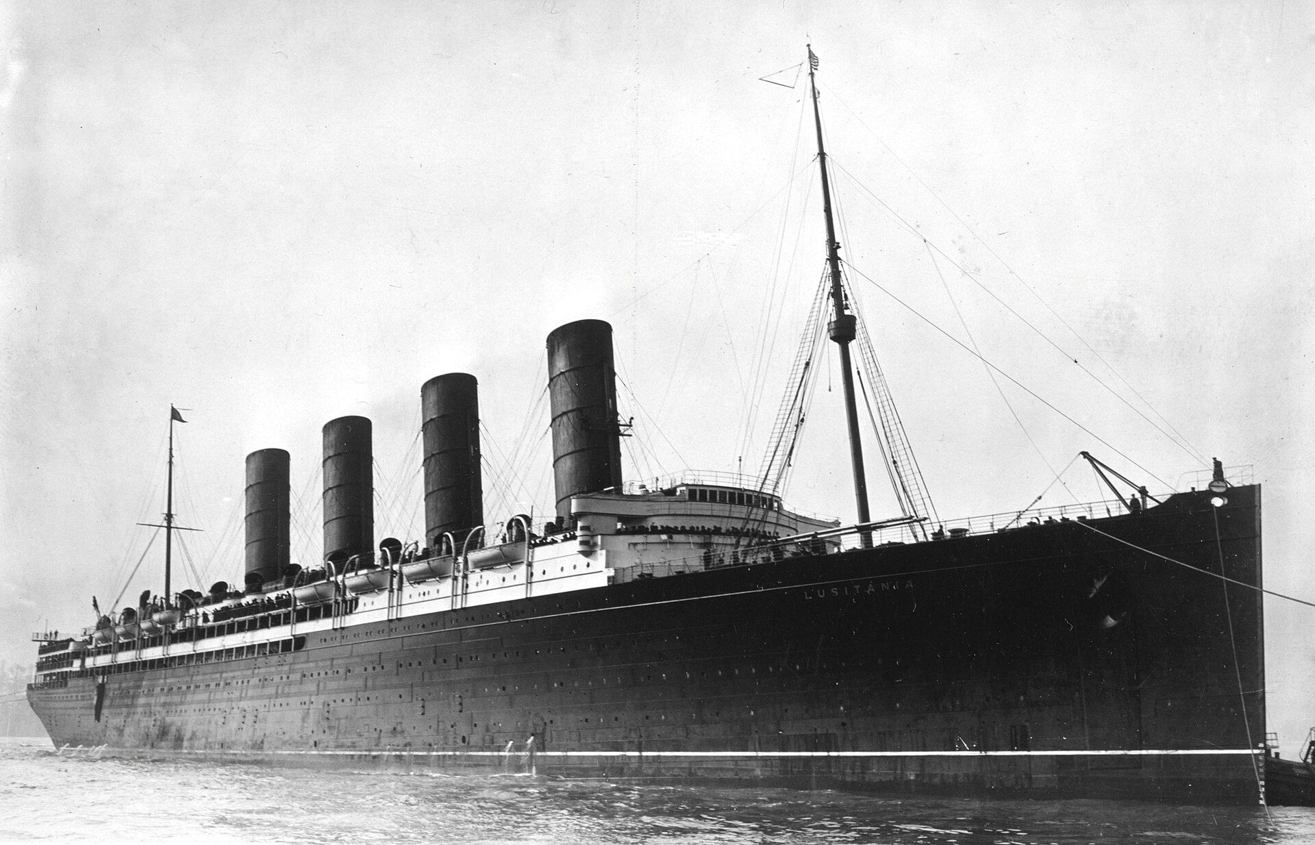Die „Lusitania" bei der Einfahrt in einen Hafen