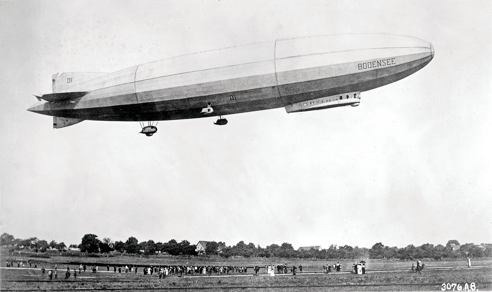 Zeppelin LZ 120 „Bodensee" im Flug