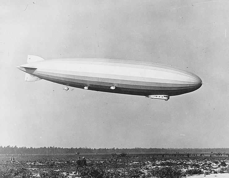Das Luftschiff LZ 126 bei der Landung in Lakehurst, New Jersey