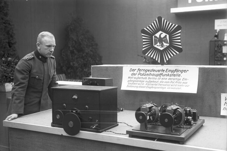 Besucherandrang auf der Großen Deutschen Funkausstellung in Berlin, August 1928