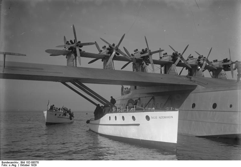 Das Flugschiff Dornier Do X, das größte Flugboot der Welt, im Jahr 1929