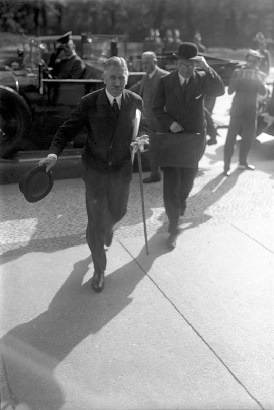 Franz von Papen, ab Juni 1932 Reichskanzler
