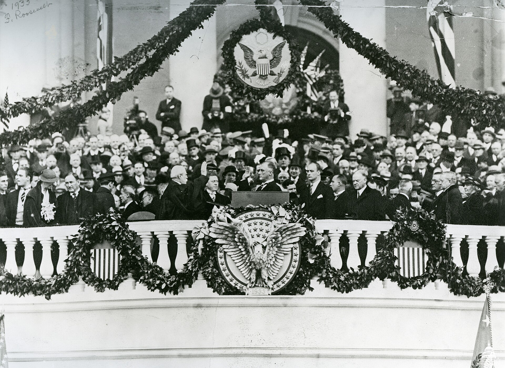 Franklin D. Roosevelt bei seiner ersten Amtseinführung als US-Präsident am 4. März 1933 in Washington