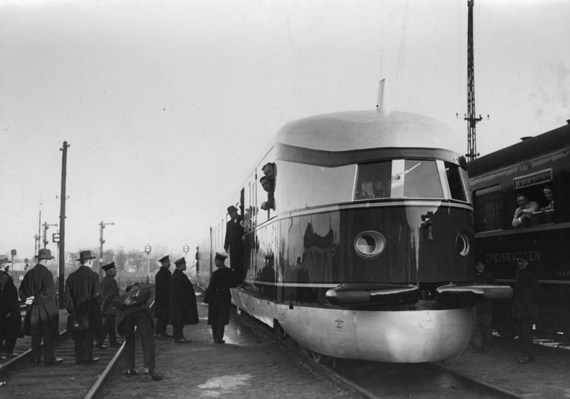 Der Dieseltriebwagen „Fliegender Hamburger" der Deutschen Reichsbahn