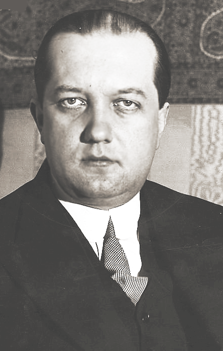 Józef Lipski, polnischer Botschafter in Berlin, unterzeichnet den Nichtangriffspakt