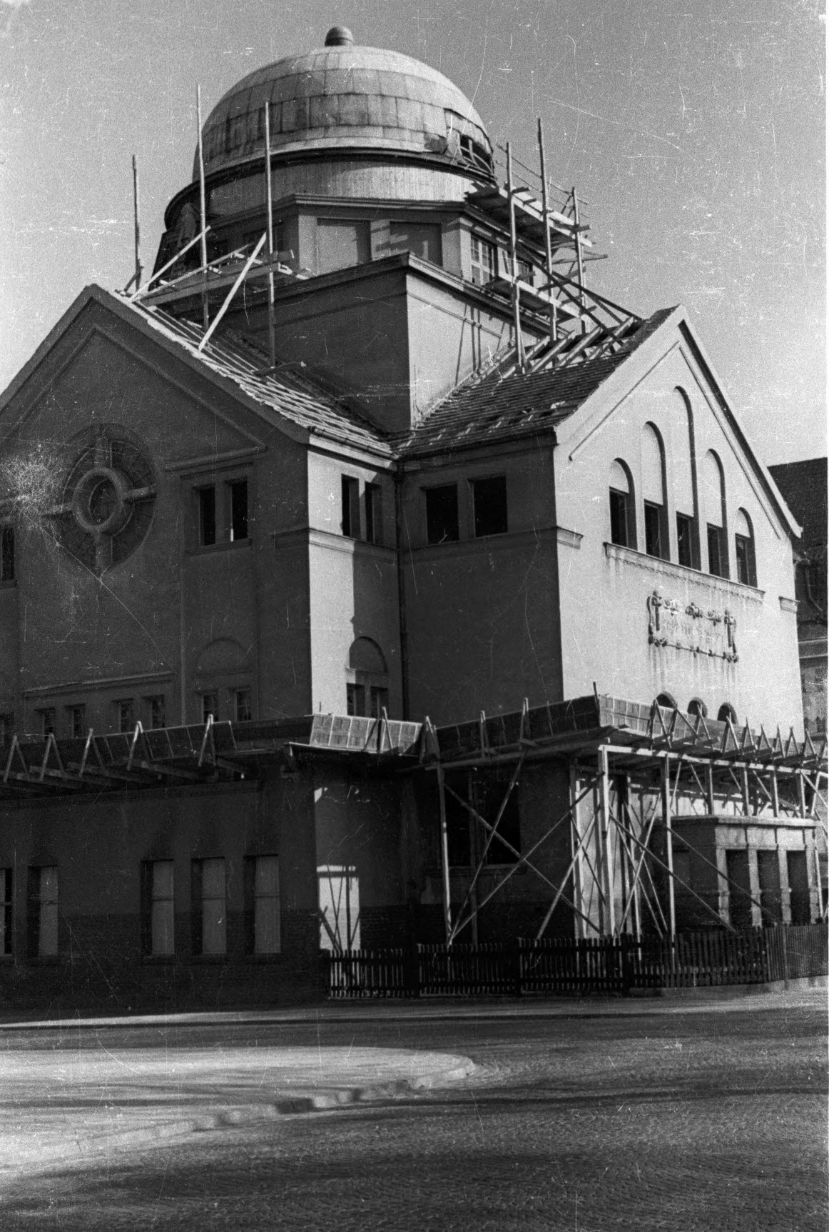 Abrissarbeiten an der Synagoge in der Humboldtstraße, Ecke Goethestraße, Kiel 1939