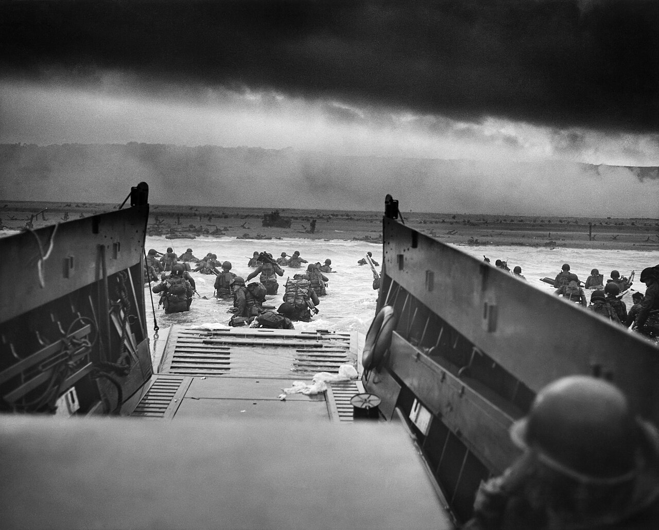 US-Truppen landen am 6. Juni 1944 in der Normandie