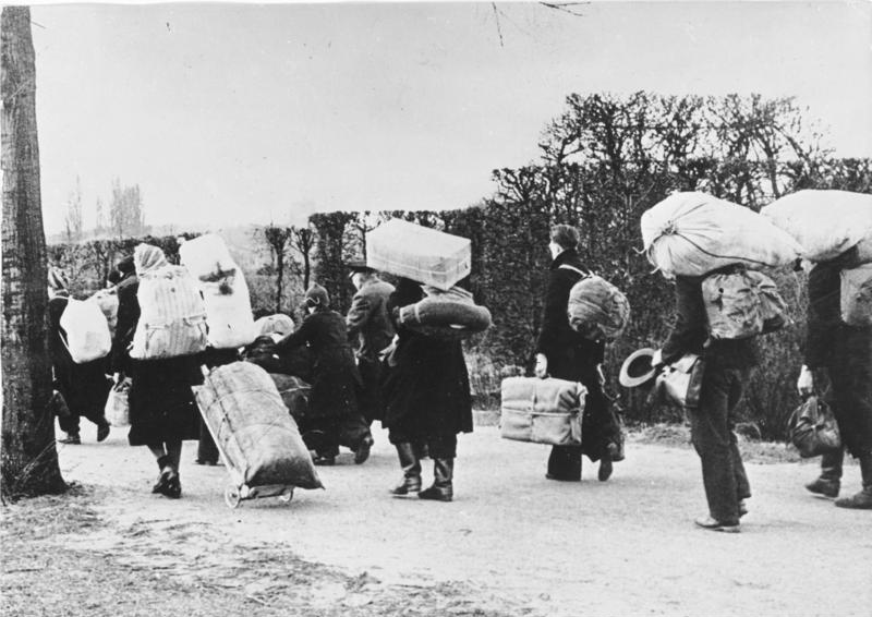 Deutsche Flüchtlinge auf dem Treck Richtung Westen, 1945