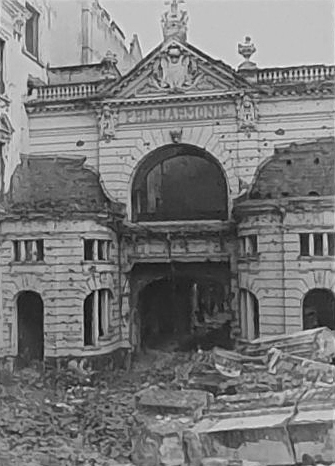 Die zerstörte Alte Philharmonie an der Bernburger Straße