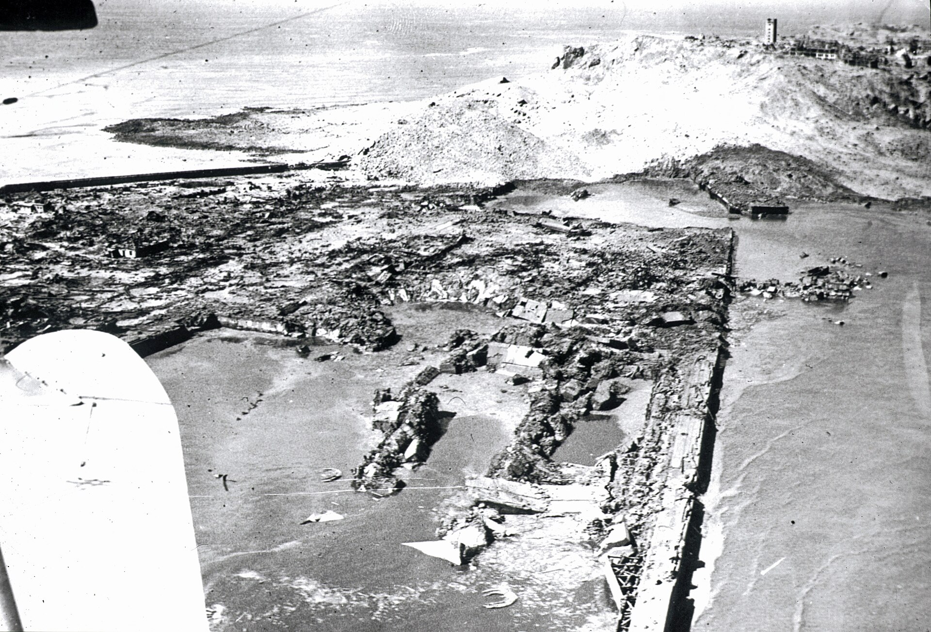 Die Sprengung der auf Helgoland gelagerten Munitionsbestände 1947
