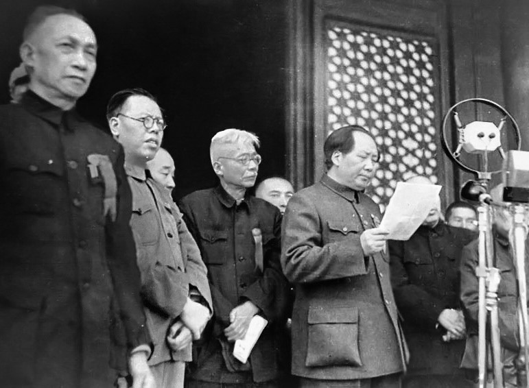 Mao Zedong ruft am 1. Oktober 1949 die Volksrepublik China aus