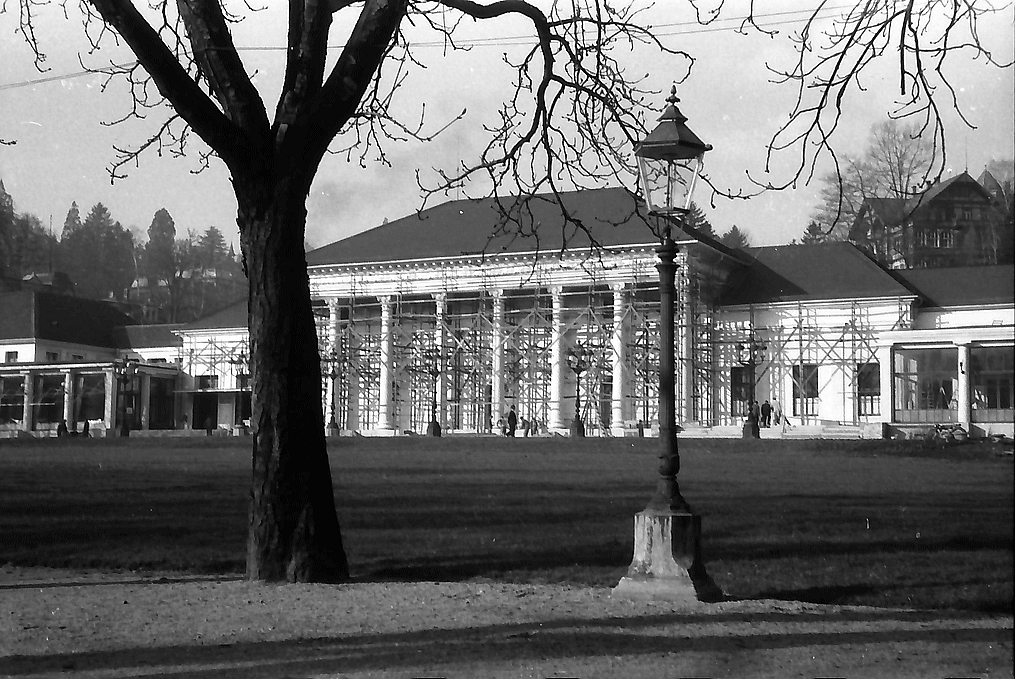 Das Kurhaus Baden-Baden, Austragungsort der Wahl, Aufnahme von März 1950