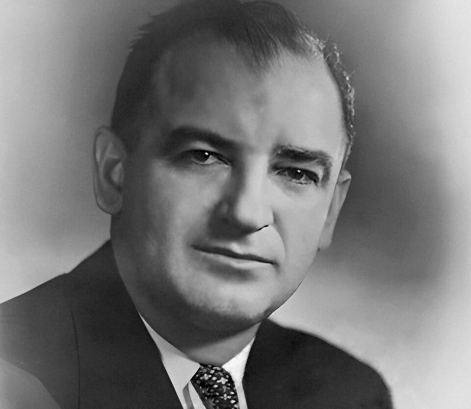 Senator Joseph McCarthy, Studioporträt