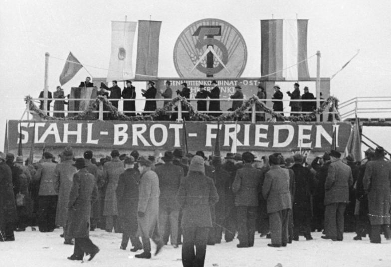 Grundsteinlegung im Eisenhüttenkombinat Ost — Prestigeprojekt des ersten Fünfjahrplans