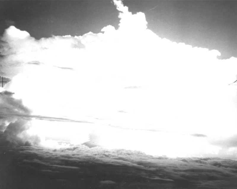 Der Feuerball der Wasserstoffbombe „Ivy Mike" über dem Enewetak-Atoll