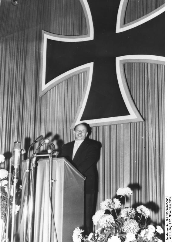 Verteidigungsminister Theodor Blank in Bonn
