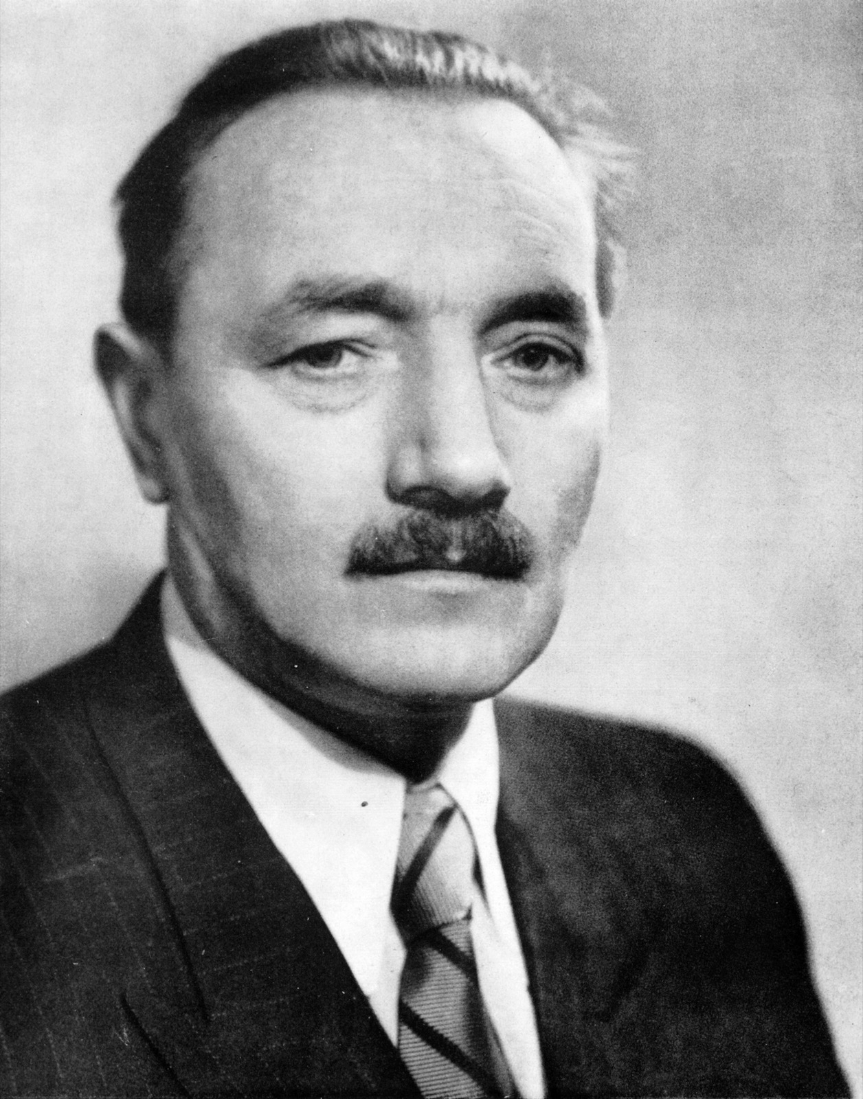 Bolesław Bierut, Parteichef Polens