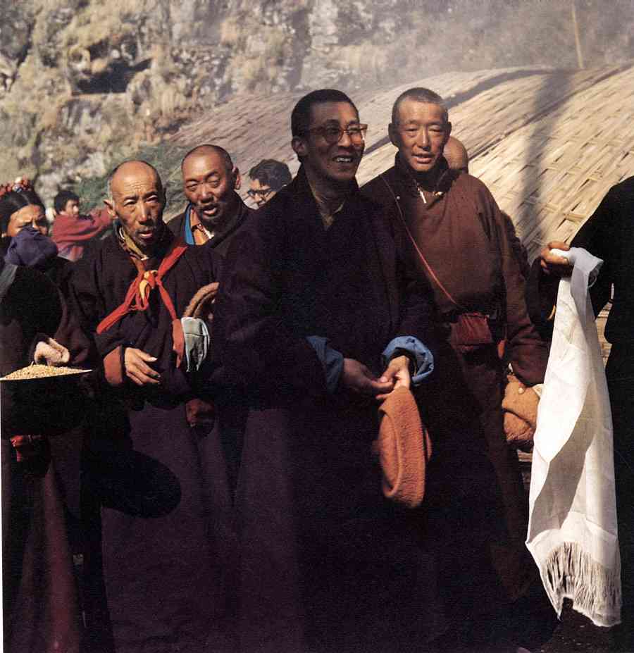 Der Dalai Lama erreicht 1959 indischen Boden