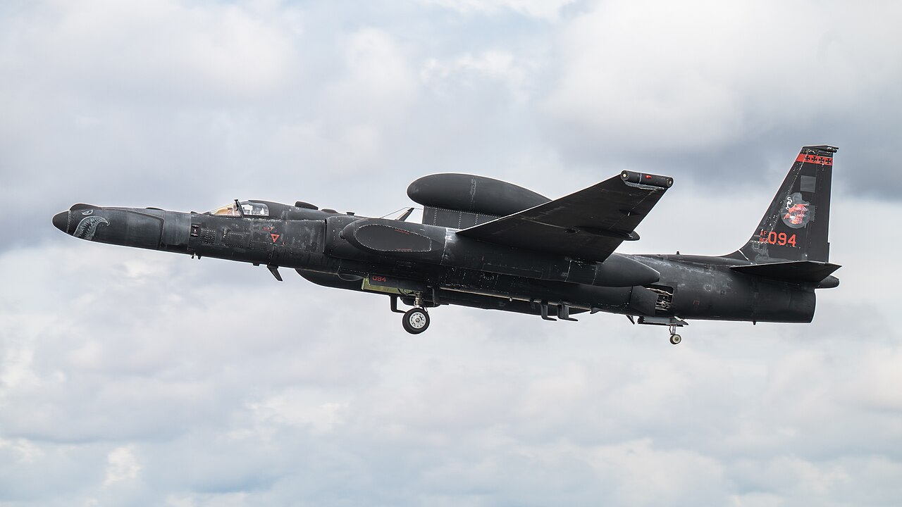 Ein Aufklärungsflugzeug Lockheed U-2, wie es 1960 über der UdSSR abgeschossen wird