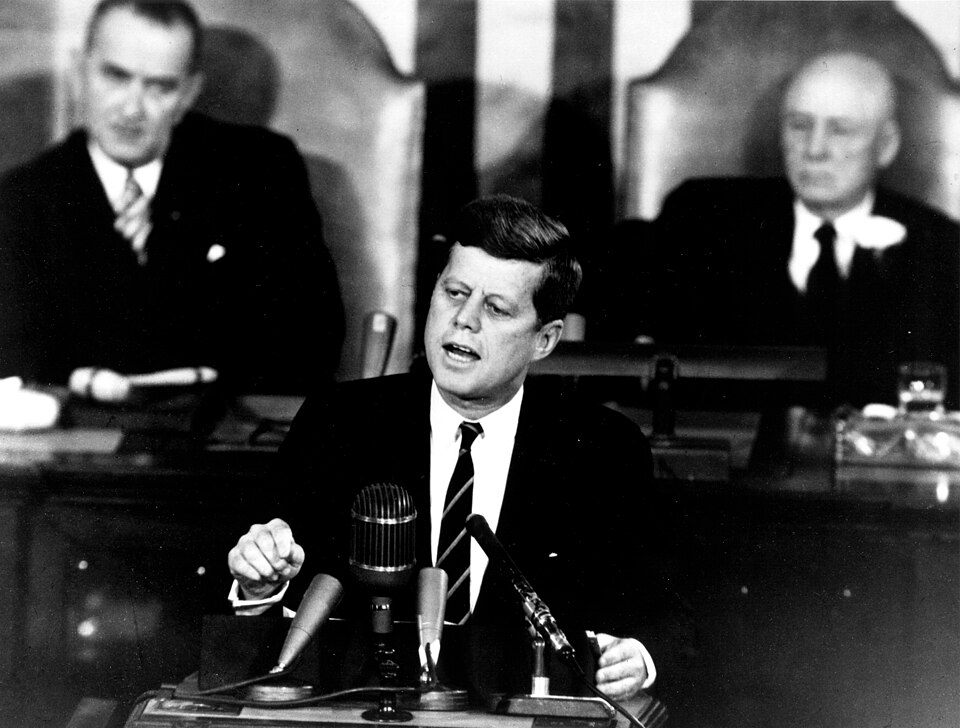 Präsident John F. Kennedy bei seiner Rede vor dem Kongress, 1961