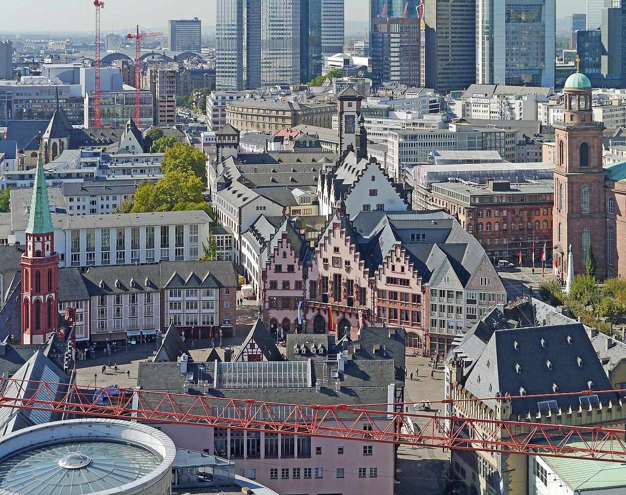 Der Frankfurter Römer — in Frankfurt enden 1965 die Urteile im Auschwitz-Prozess