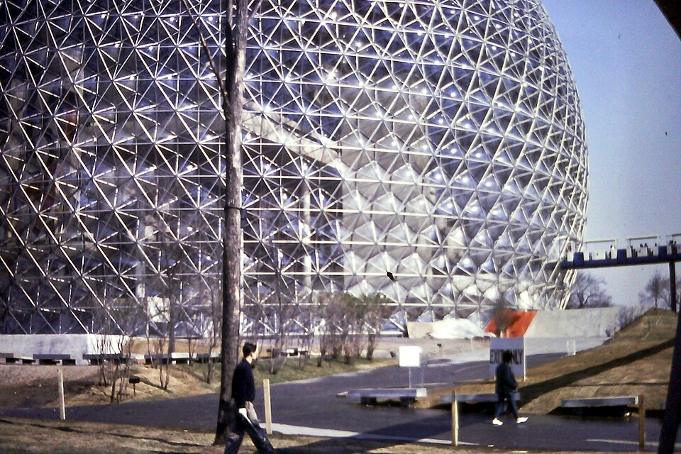 Die geodätische Kuppel des US-Pavillons auf der Expo 67 in Montreal, 1967