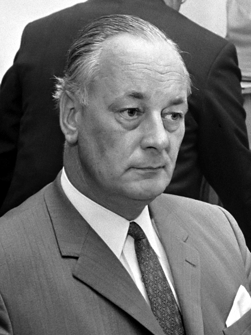 Der NPD-Bundesvorsitzende Adolf von Thadden