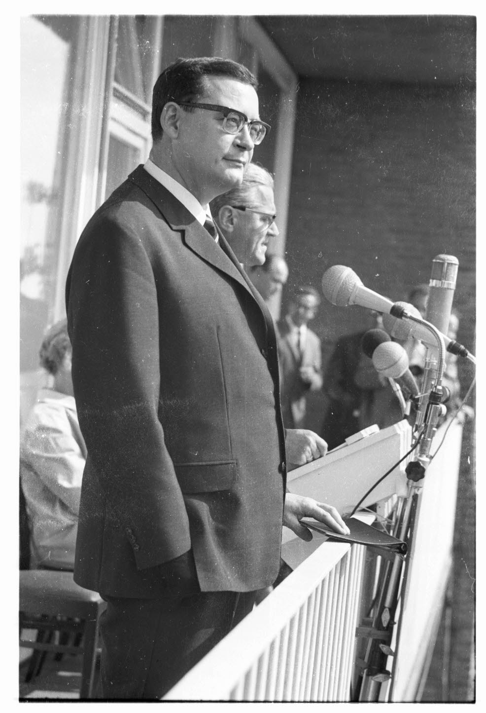 Eröffnung der Kieler Woche 1968 vor dem Landwirtschaftsministerium