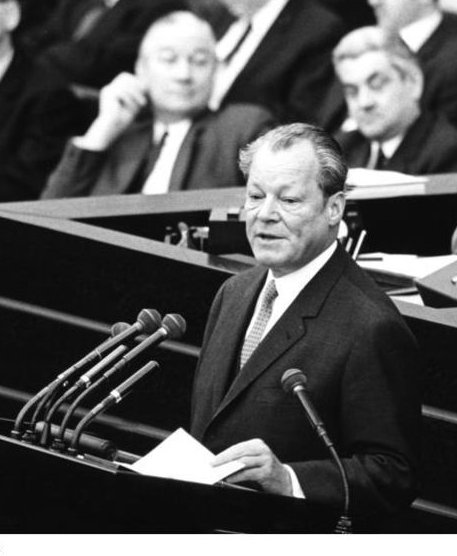 Bundeskanzler Willy Brandt, 1971 mit dem Friedensnobelpreis geehrt