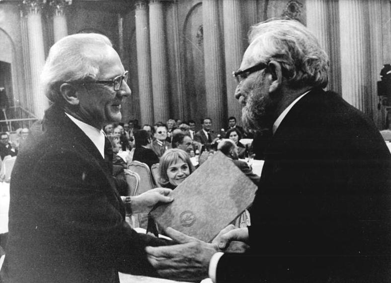 Erich Honecker, der 1971 Walter Ulbricht als SED-Chef ablöst