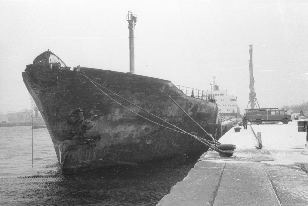 Nächtlicher Zusammenstoß des Tankers Bomin mit dem Frachter Aue vor dem Falckensteiner Strand