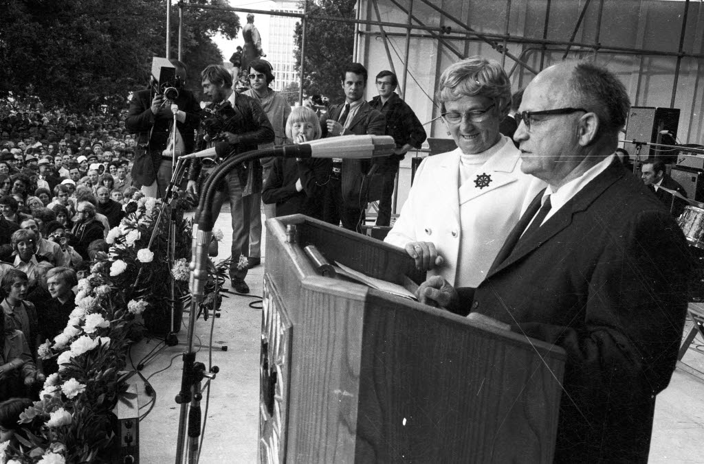Eröffnung der Kieler Woche 1971 in den Bismarckanlagen