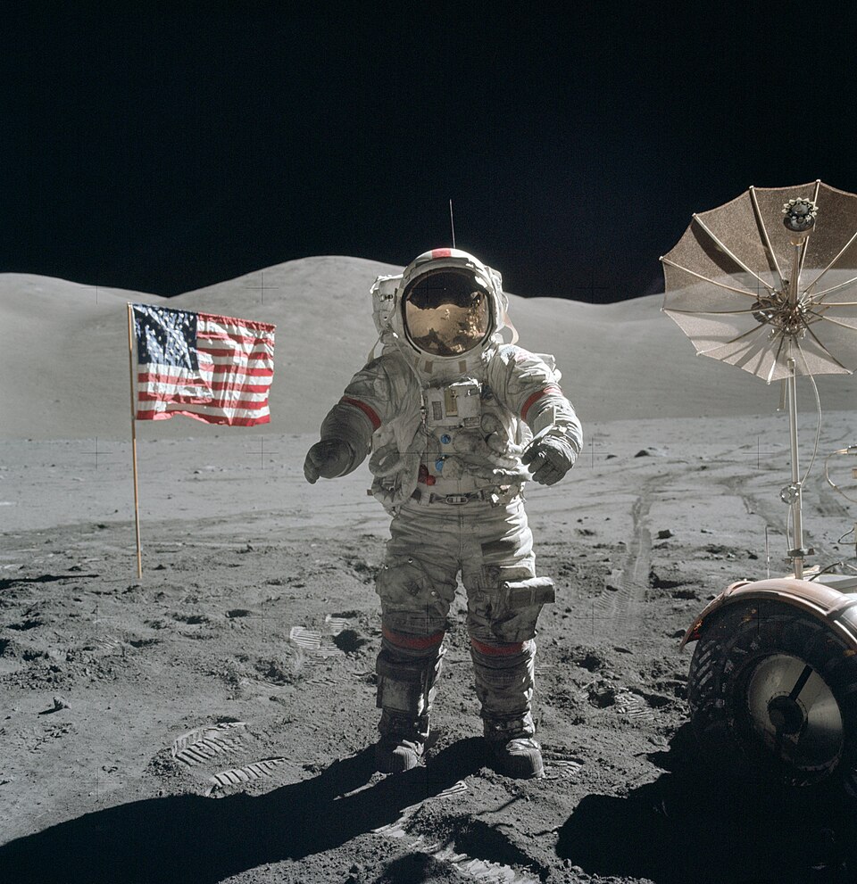 Astronaut Eugene Cernan bei einem Mondspaziergang im Taurus-Littrow-Tal, Dezember 1972
