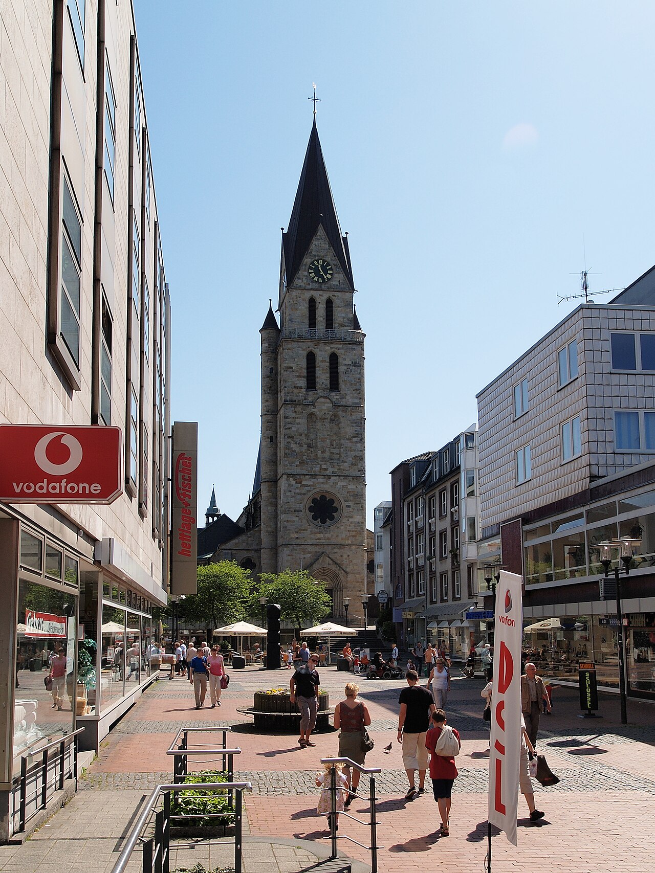 Der Turm der St.-Lambertus-Kirche in der Castroper Altstadt