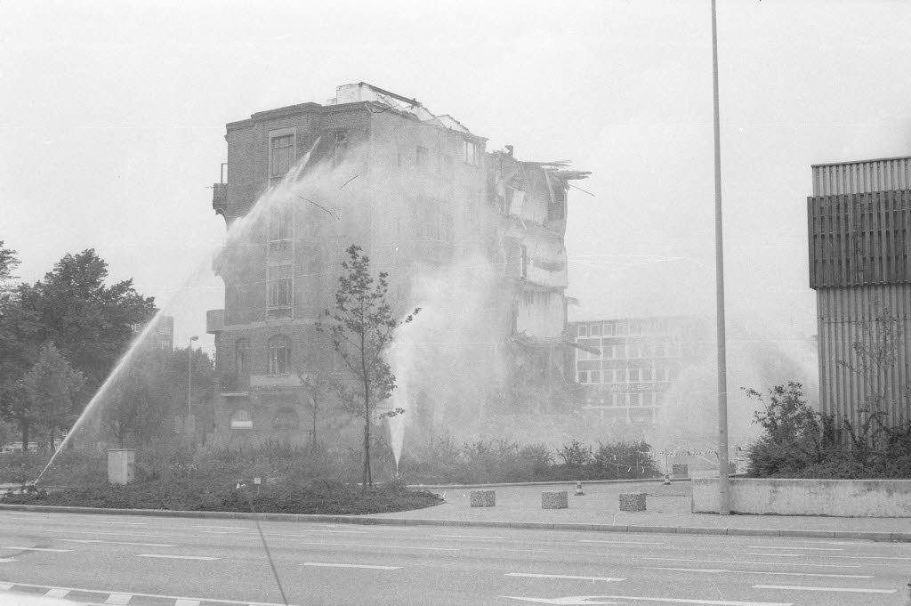 Abriss des Wohnhauses am Exerzierplatz 4 in Kiel