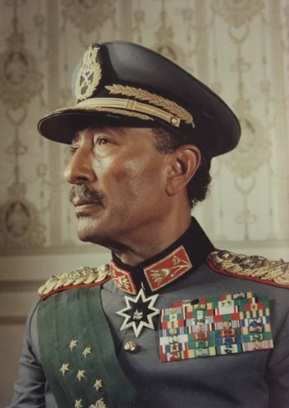 Ägyptens Präsident Anwar as-Sadat, 1981 bei einer Militärparade in Kairo erschossen