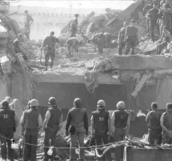 Die zerstörte US-Marine-Kaserne in Beirut am Tag des Anschlags