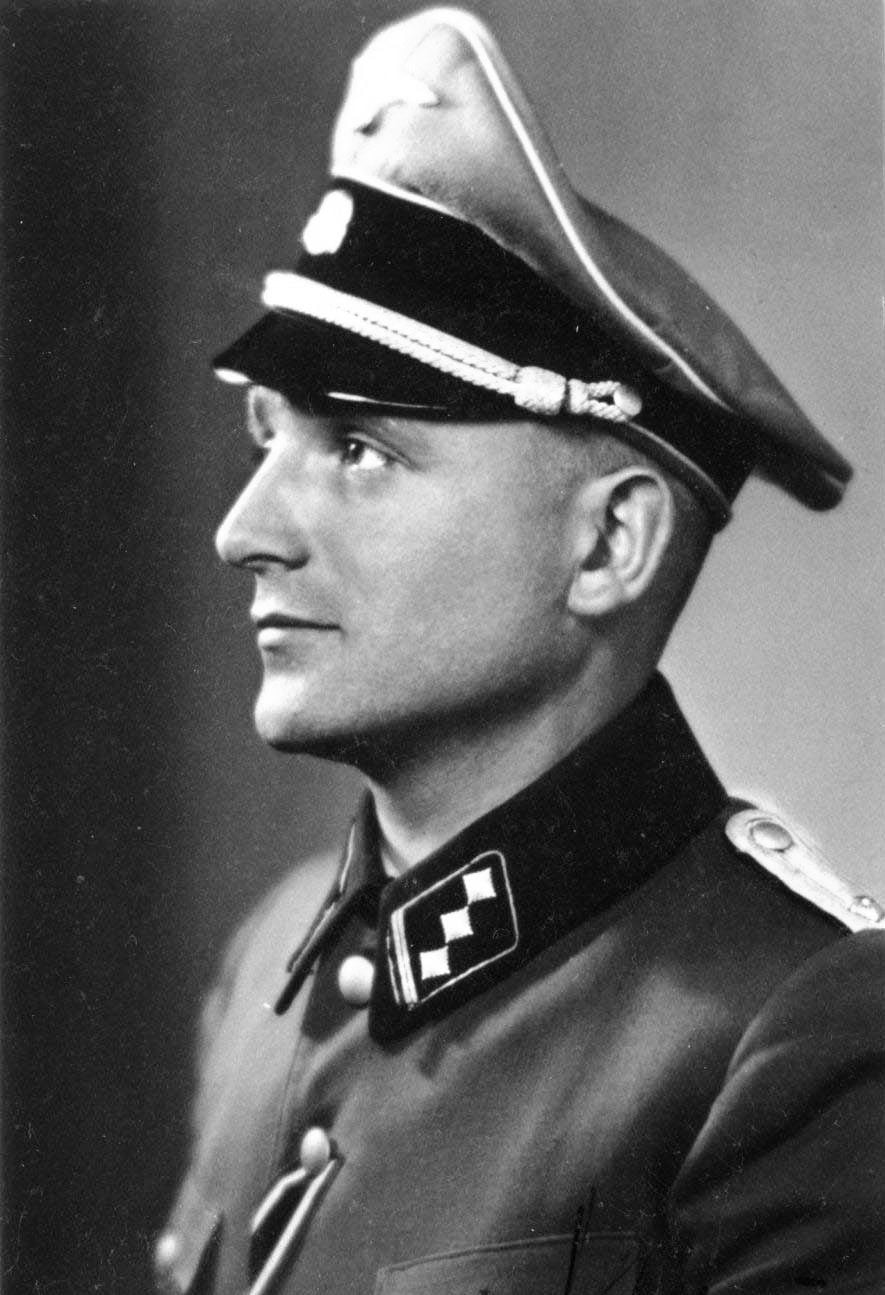 Klaus Barbie in Uniform als Leiter der Lyoner Gestapo