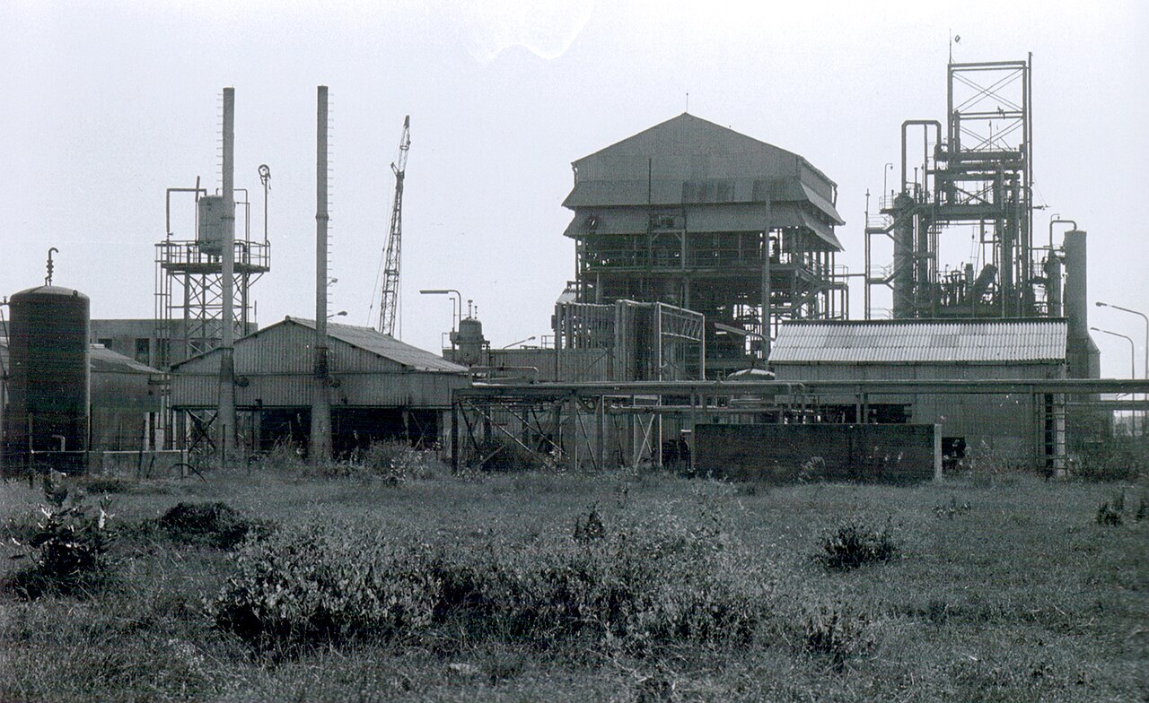 Die Union-Carbide-Fabrik in Bhopal nach der Giftgaskatastrophe