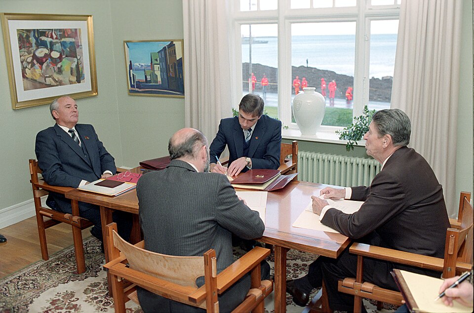 Reagan und Gorbatschow beim Gipfeltreffen in Reykjavík, Oktober 1986