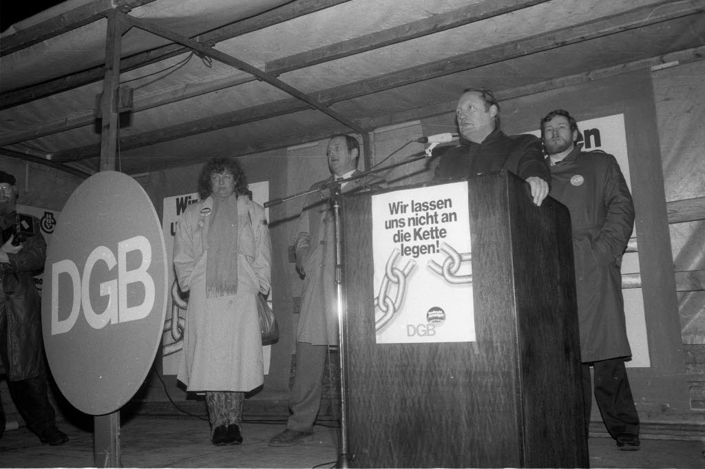 DGB-Abschlusskundgebung auf dem Asmus-Bremer-Platz am 28. Januar 1986