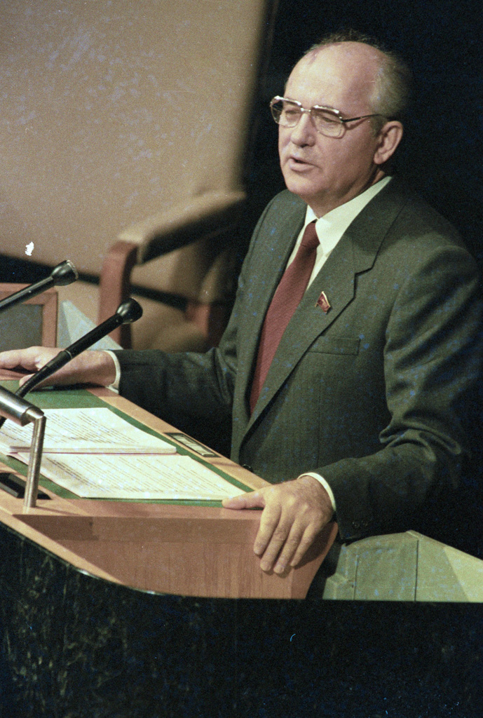 Michail Gorbatschow spricht vor der UN-Generalversammlung, 7. Dezember 1988