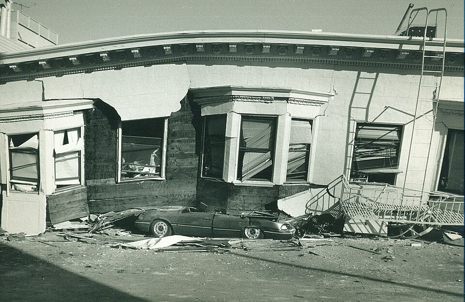 Erdbebenschäden im Marina District von San Francisco 1989